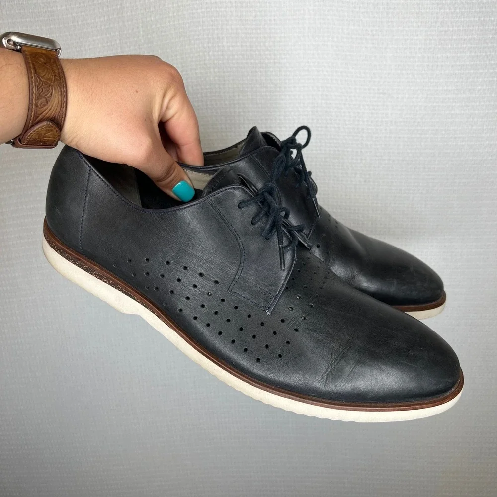 Clarks Tor England Mens 12 Navy Blue Leather Perforated Derby Shoes 26114271‎